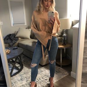 Minimalist Slouchy Cropped Sweater 💛